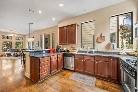 1909 Summer Street Houston TX 77007
