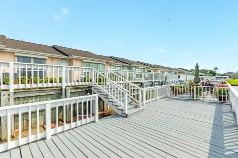 10209 Schaper Road Galveston TX 77554