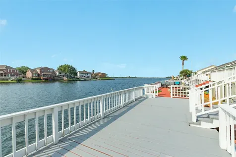 10209 Schaper Road Galveston TX 77554