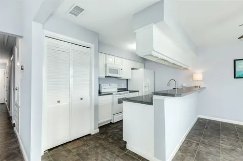 10209 Schaper Road Galveston TX 77554