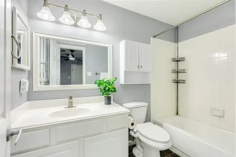 10209 Schaper Road Galveston TX 77554