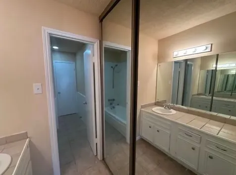 5921 Arncliffe Drive 5921 Houston TX 77088