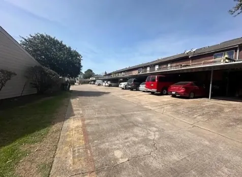 5921 Arncliffe Drive 5921 Houston TX 77088