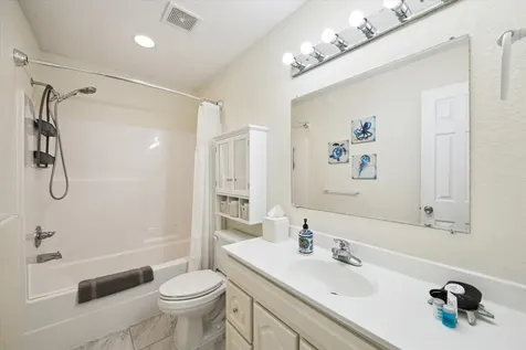 4003 Reeves Drive Galveston TX 77554