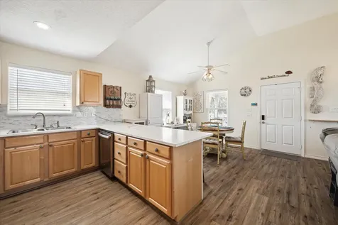 4003 Reeves Drive Galveston TX 77554