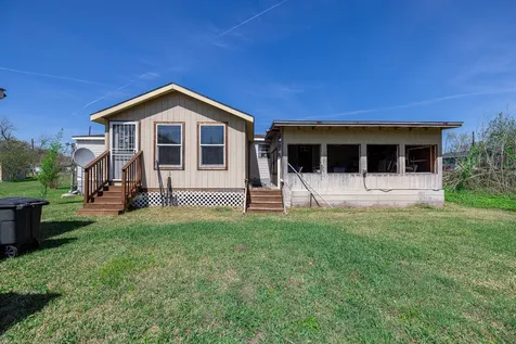 119 Weaver Street Baytown TX 77520