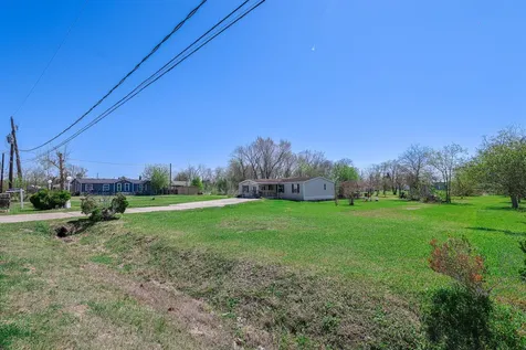 119 Weaver Street Baytown TX 77520