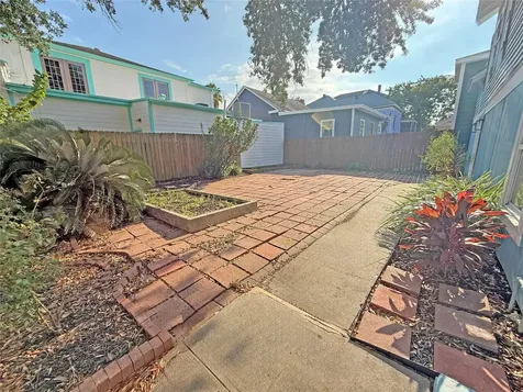 1415 Moody Avenue Galveston TX 77550