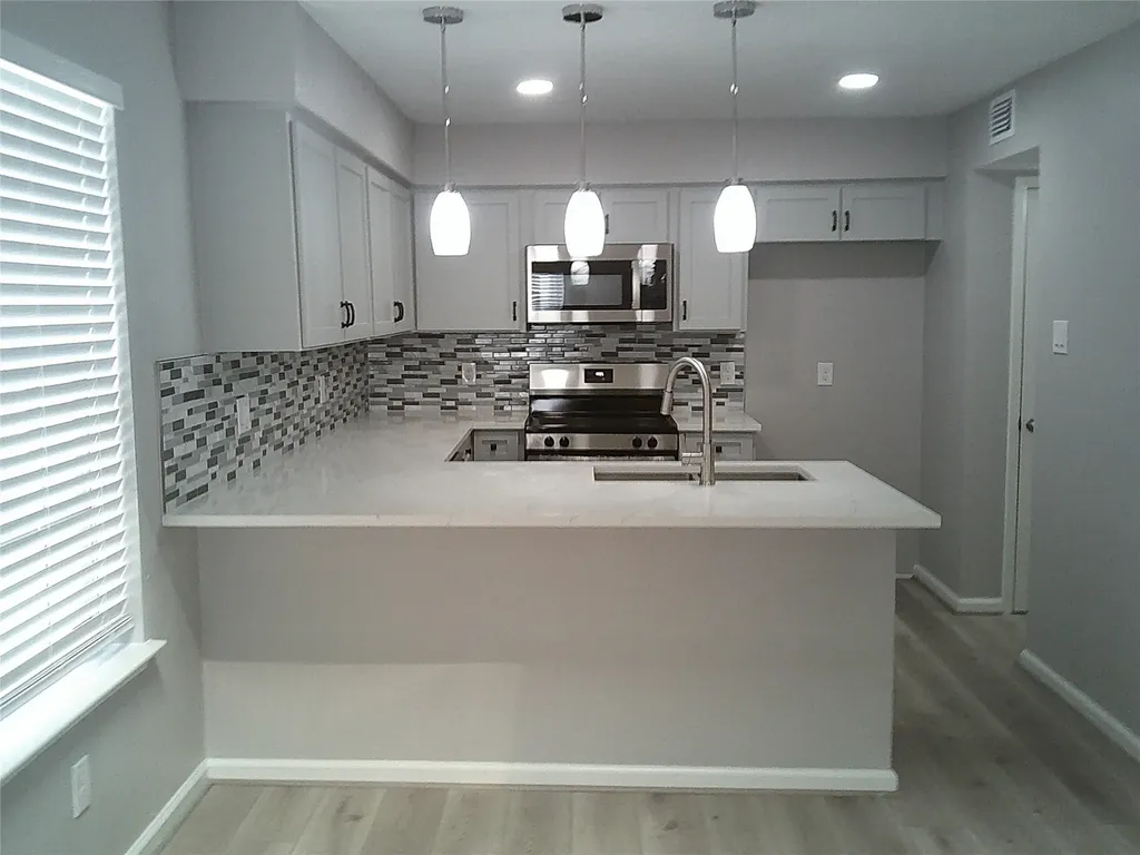 13427 Garden Grove Grove St750 Houston TX 77082