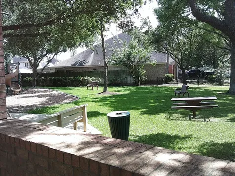 13427 Garden Grove Grove St750 Houston TX 77082