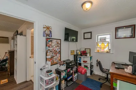 711 S 6th Street Nederland TX 77627
