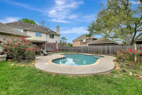 1209 Twin Oaks Street Friendswood TX 77546