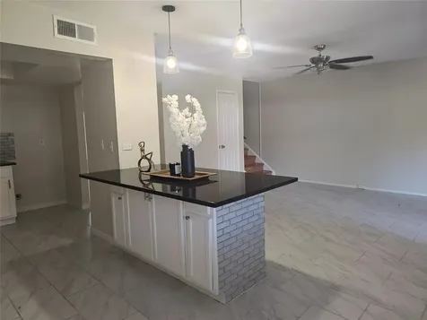 2252 Shadowdale Drive 362 Houston TX 77043