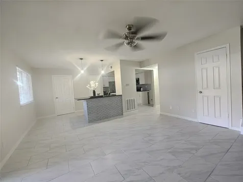 2252 Shadowdale Drive 362 Houston TX 77043