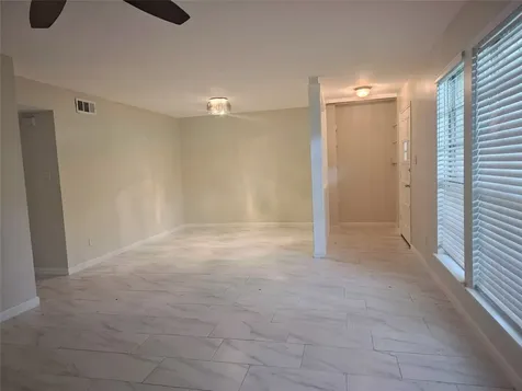 2252 Shadowdale Drive 362 Houston TX 77043