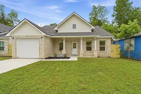 6109 Woodrow Street Texas City TX 77591