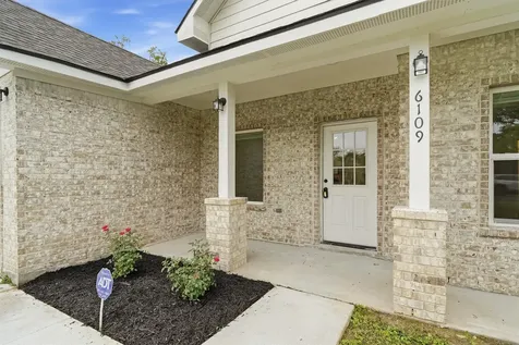 6109 Woodrow Street Texas City TX 77591