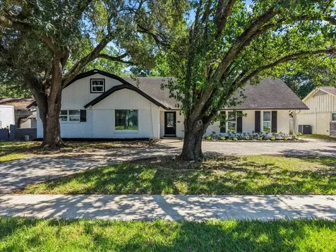 8011 Richmond Avenue Houston TX 77063
