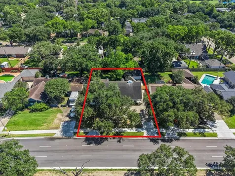 8011 Richmond Avenue Houston TX 77063