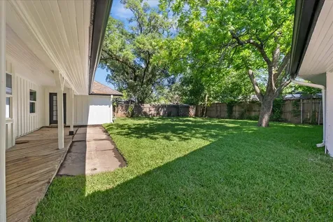 8011 Richmond Avenue Houston TX 77063