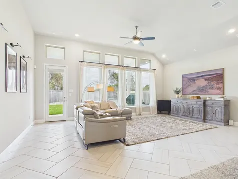 20927 Secretariat Meadow Lane Tomball TX 77377
