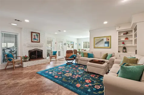 1902 Port Royal Drive Nassau Bay TX 77058