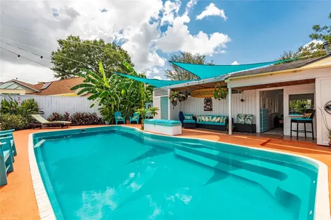 1902 Port Royal Drive Nassau Bay TX 77058