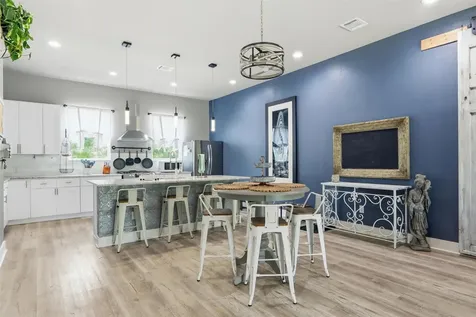 613 Oakdale Street Shoreacres TX 77571