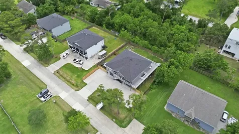 613 Oakdale Street Shoreacres TX 77571