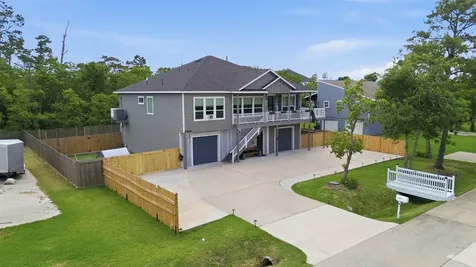 613 Oakdale Street Shoreacres TX 77571