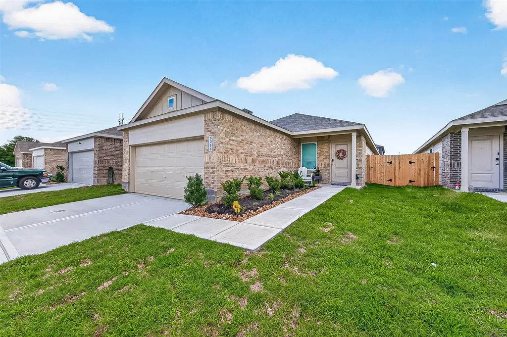 6014 Sherman Lakes Drive Humble TX 77338