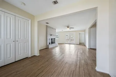 103 Brigadoon Lane Friendswood TX 77546