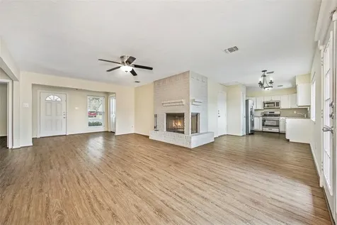 103 Brigadoon Lane Friendswood TX 77546