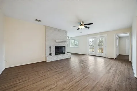103 Brigadoon Lane Friendswood TX 77546