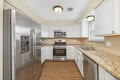 103 Brigadoon Lane Friendswood TX 77546