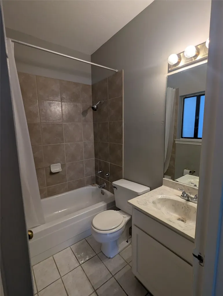 601 Nelray Boulevard 11 Austin TX 78751