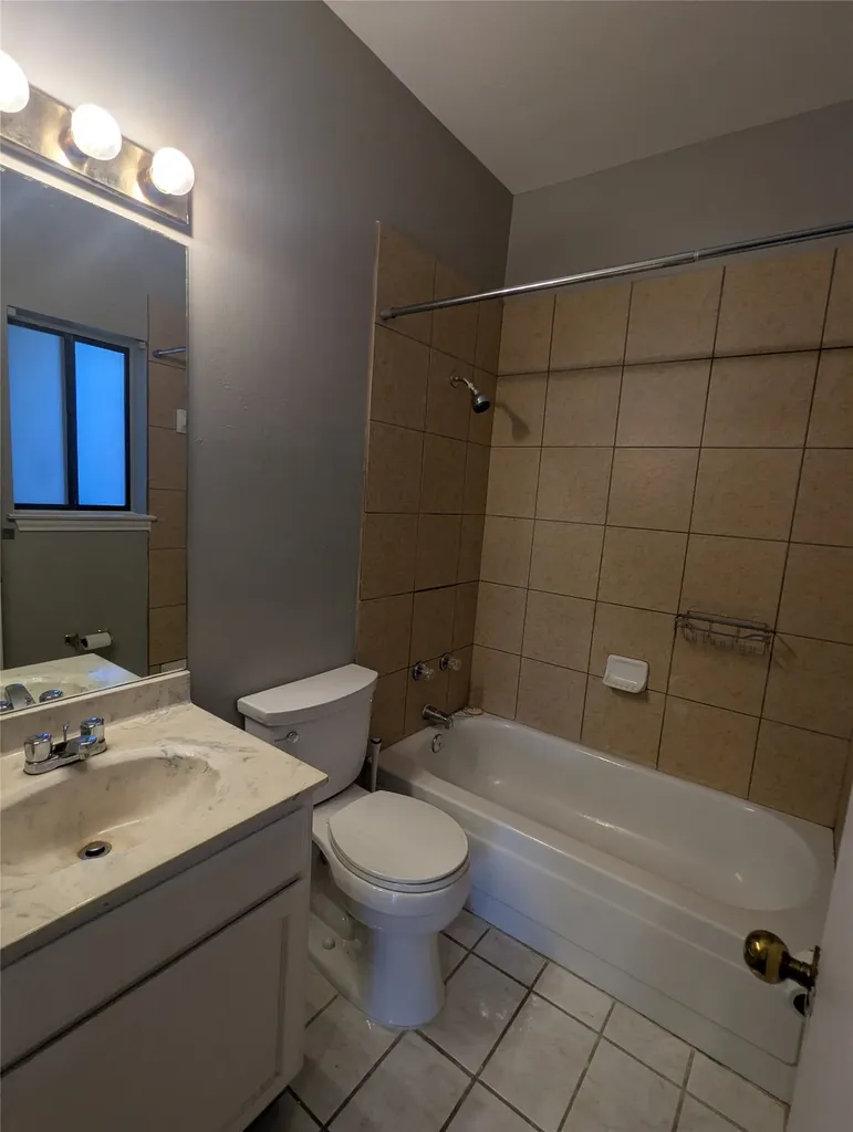 601 Nelray Boulevard 11 Austin TX 78751