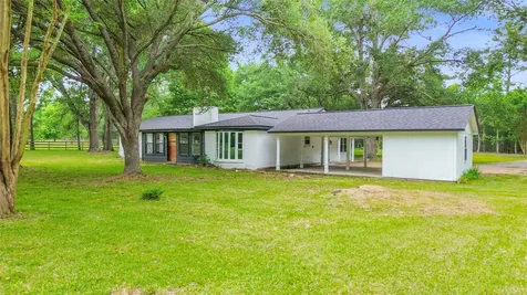 74 Robinson Road Huntsville TX 77320