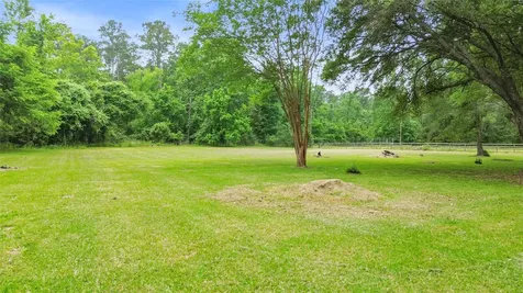 74 Robinson Road Huntsville TX 77320