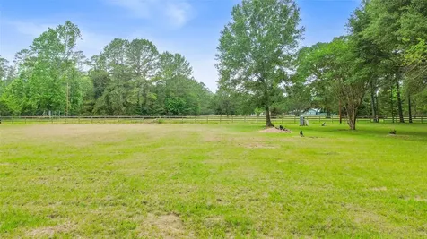 74 Robinson Road Huntsville TX 77320