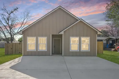 1505 Red Oak Street Bryan TX 77803