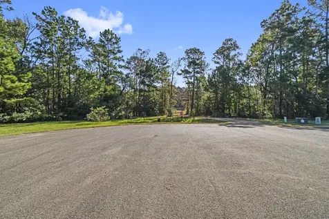 7015 Woodlake Trail Montgomery TX 77316