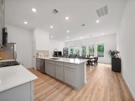 674 Royal Arch Drive Conroe TX 77304