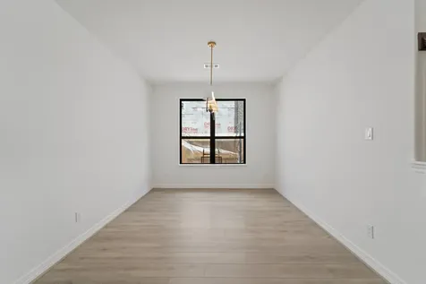 9906 Red Knot Mont Belvieu TX 77523