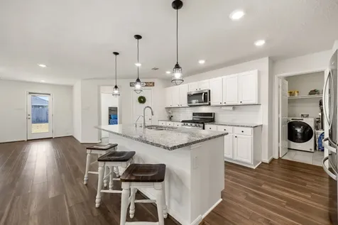 15606 Clearwater Bend Drive Houston TX 77044