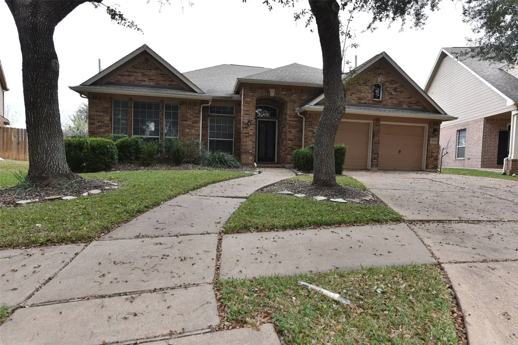 122 Kentwood Ridge Court Sugar Land TX 77479