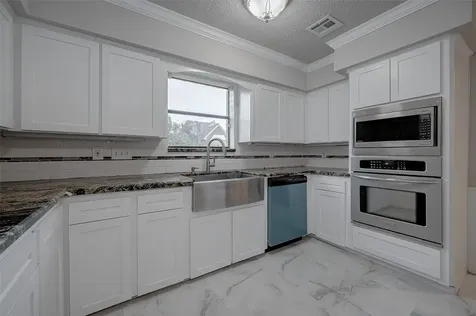 919 Mockingbird Way Sugar Land TX 77478