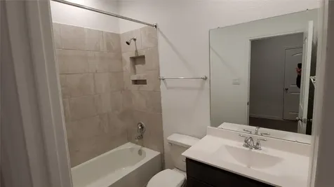 1376 Grays Gully Montgomery TX 77316