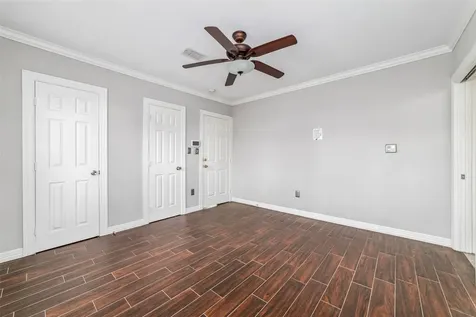 5012 Irvington Boulevard Houston TX 77009