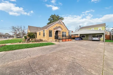 5012 Irvington Boulevard Houston TX 77009